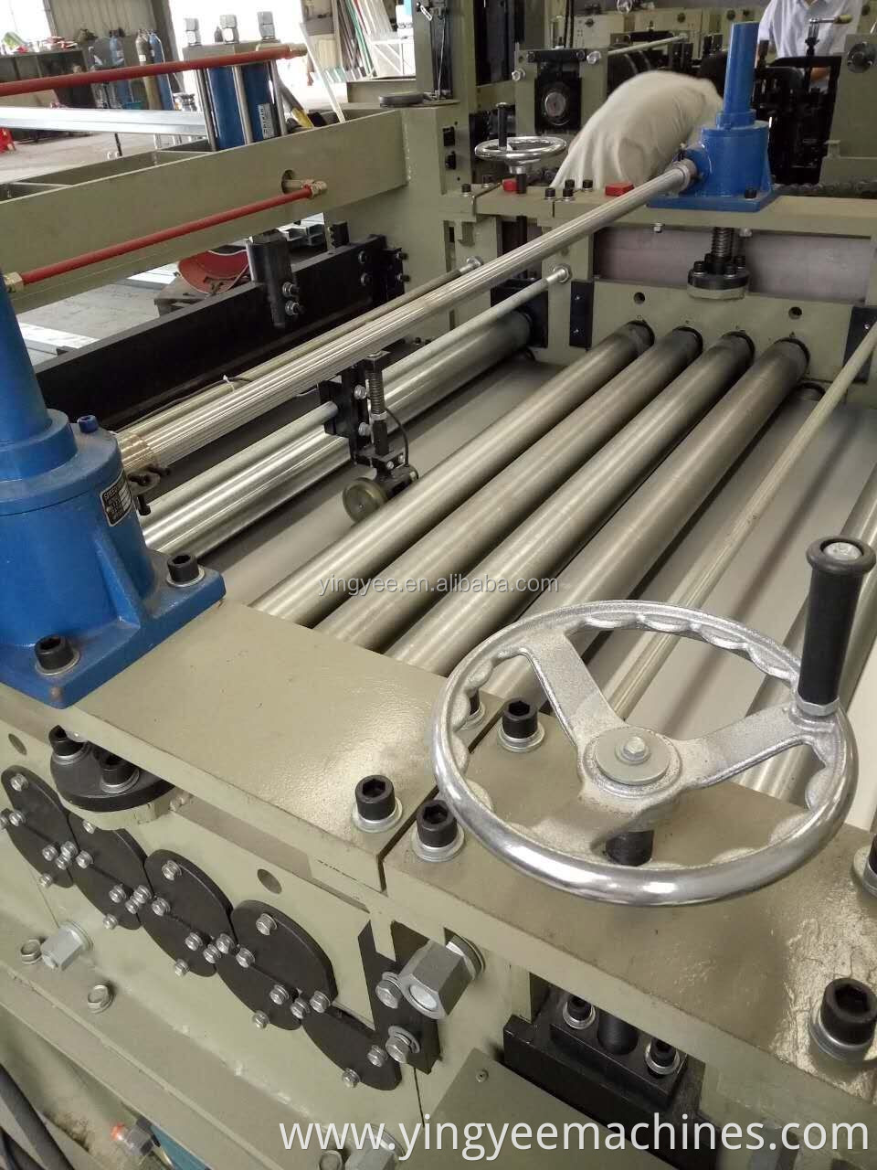 5T decoiler high speed steel straightening machine for thicker plate(1.5*1300)